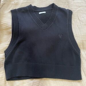 black aritzia / TNA sweater vest